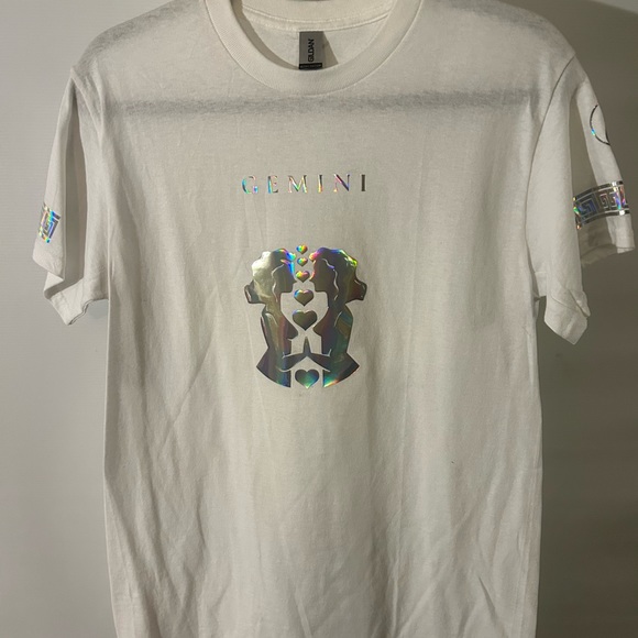 GEMINI Holographic Lady Twins T Shirt - Picture 2 of 6